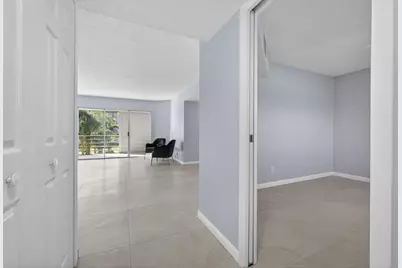 3590 Via Poinciana #202, Lake Worth, FL 33467 - Photo 16