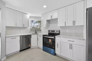 3590 Via Poinciana, Lake Worth, FL 33467 - Photo 28