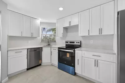 3590 Via Poinciana #202, Lake Worth, FL 33467 - Photo 28