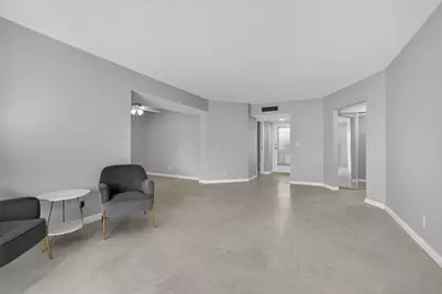 3590 Via Poinciana #202, Lake Worth, FL 33467 - Photo 22
