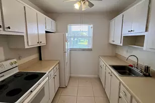 101 Leisure Lake Cir, Boynton Beach, FL 33426 - Photo 10
