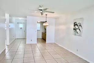 101 Leisure Lake Cir, Boynton Beach, FL 33426 - Photo 4