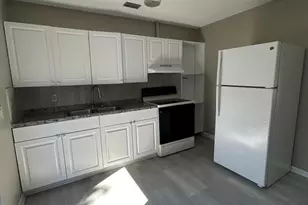 4562 Gulfstream Rd, Palm Springs, FL 33461 - Photo 2