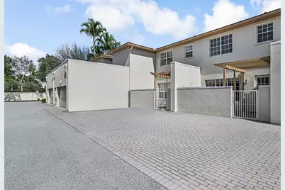2407 NW 5th Street, Boynton Beach, FL 33426 - Photo 38