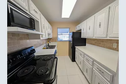 160 High Point Terrace E #C, Delray Beach, FL 33445 - Photo 12