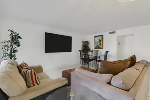 7 Greenway Village N, Royal Palm Beach, FL 33411 - Photo 20