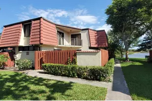 3915 Victoria Dr, West Palm Beach, FL 33406 - Photo 1