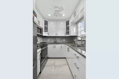 160 Easthampton G, West Palm Beach, FL 33417 - Photo 8