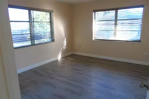 6902 S Plymouth Dr, Lake Worth Beach, FL 33462 - Photo 8