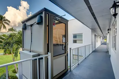 42 Burgundy A, Delray Beach, FL 33484 - Photo 14