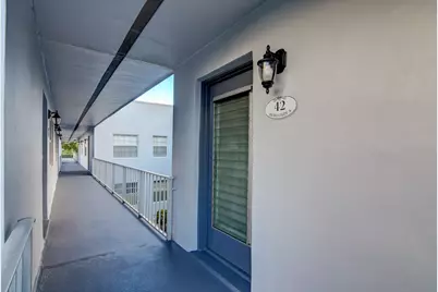 42 Burgundy A, Delray Beach, FL 33484 - Photo 2