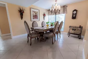 5390 Woodland Lakes Dr, Palm Beach Gardens, FL 33418 - Photo 10