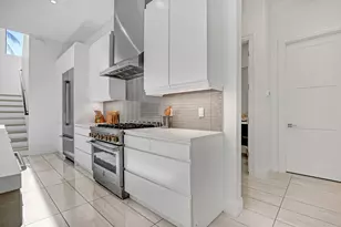 703 NE 5th St, Delray Beach, FL 33483 - Photo 14