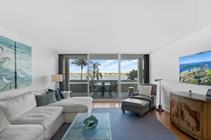 130 Lakeshore Dr, North Palm Beach, FL 33408 - Photo 2