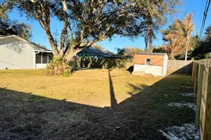 442 SW Lucero Dr, Port Saint Lucie, FL 34983 - Photo 6