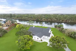 10125 SW Green Ridge Ln, Palm City, FL 34990 - Photo 24