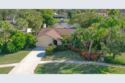 2036 Amesbury Circle, Wellington, FL 33414 - Photo 18