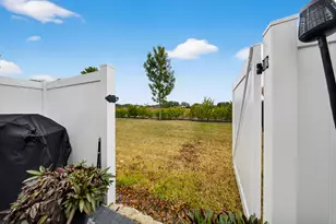 656 SE Lk Fls St, Port Saint Lucie, FL 34984 - Photo 34