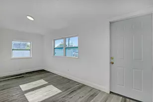 180 W 15th St, West Palm Beach, FL 33404 - Photo 8