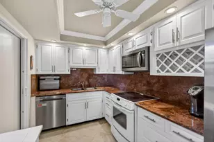 14 SE Turtle Creek Dr, Jupiter, FL 33469 - Photo 10