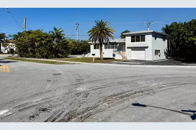 401 NE 15th Terrace, Boca Raton, FL 33432 - Photo 1