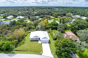 2401 River Branch Dr, Fort Pierce, FL 34981 - Photo 2