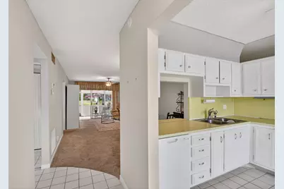 742 Nantucket Circle, Lake Worth, FL 33467 - Photo 10