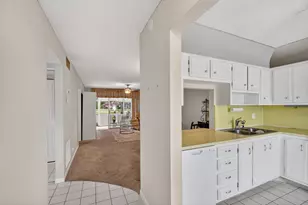 742 Nantucket Cir, Lake Worth, FL 33467 - Photo 10