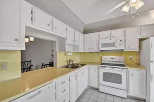 742 Nantucket Cir, Lake Worth, FL 33467 - Photo 12