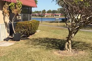 742 Nantucket Cir, Lake Worth, FL 33467 - Photo 2