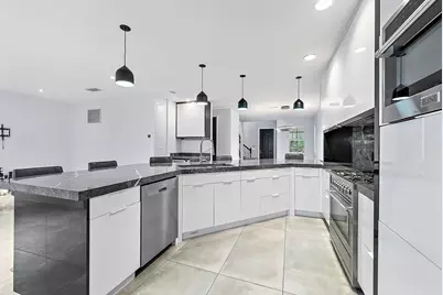 729 Duchess Court, Palm Beach Gardens, FL 33410 - Photo 8