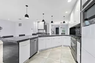 729 Duchess Ct, Palm Beach Gardens, FL 33410 - Photo 8