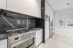 729 Duchess Ct, Palm Beach Gardens, FL 33410 - Photo 10