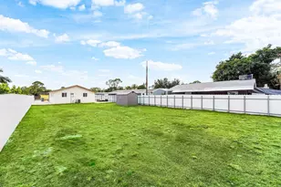 5923 Mango Rd, West Palm Beach, FL 33413 - Photo 30