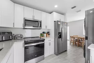 5923 Mango Road, West Palm Beach, FL 33413 - Photo 12