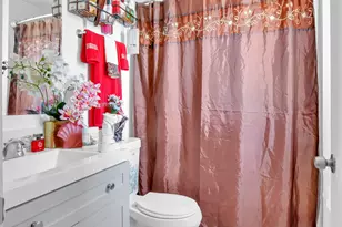 300 Elaine Cir E, West Palm Beach, FL 33409 - Photo 10