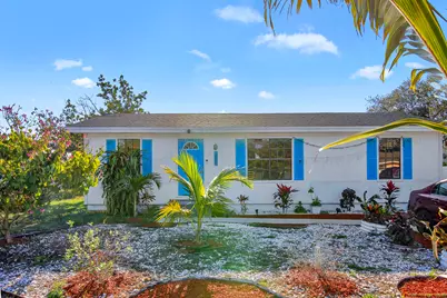 300 Elaine Circle E, West Palm Beach, FL 33409 - Photo 1