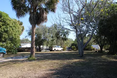 2619 Hiawatha Avenue, West Palm Beach, FL 33409 - Photo 4