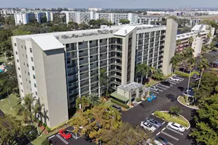 2112 S Cypress Bend Dr, Pompano Beach, FL 33069 - Photo 22