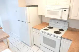 2112 S Cypress Bend Dr, Pompano Beach, FL 33069 - Photo 6