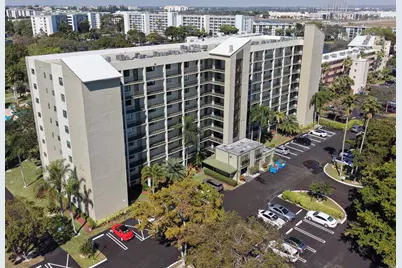 2112 S Cypress Bend Drive #404, Pompano Beach, FL 33069 - Photo 18