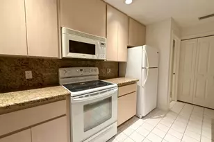 304 Sun Terrace Ct, West Palm Beach, FL 33403 - Photo 6