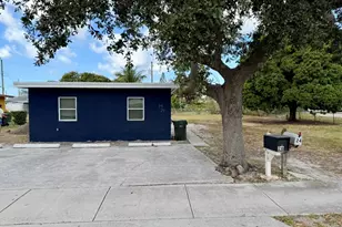 26 SW 10th Ave, Delray Beach, FL 33444 - Photo 1