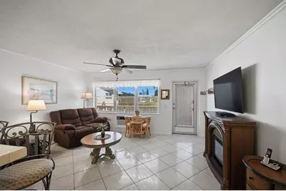 47 Berkshire B Crescent #B, West Palm Beach, FL 33417 - Photo 8