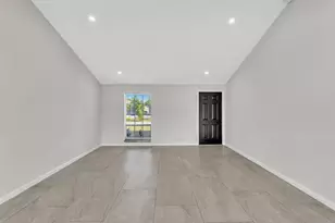 8316 Huntsman Pl, Boca Raton, FL 33433 - Photo 14