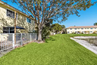 948 Imperial Lake Road, West Palm Beach, FL 33413 - Photo 40