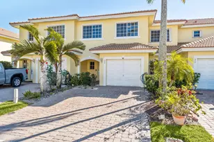 948 Imperial Lake Rd, West Palm Beach, FL 33413 - Photo 2