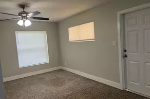 2102 Delaware Ave, Fort Pierce, FL 34950 - Photo 4