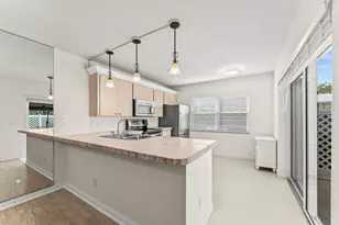 3136 Kingston Ct, West Palm Beach, FL 33409 - Photo 12