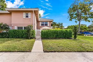 3136 Kingston Ct, West Palm Beach, FL 33409 - Photo 2